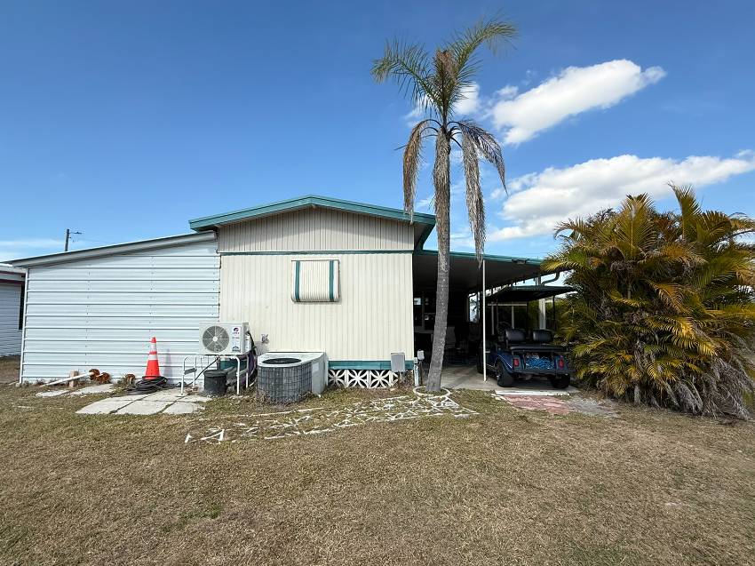 35 Kingsport Ave a Palmetto, FL Mobile or Manufactured Home for Sale